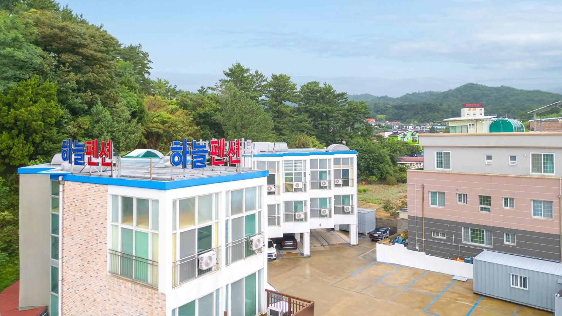 Samcheok Sky Pension Exterior foto